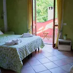 Casa Di Nina 4* Оледжо-Кастелло