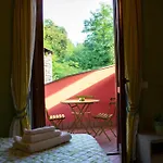Casa Di Nina 4* Оледжо-Кастелло